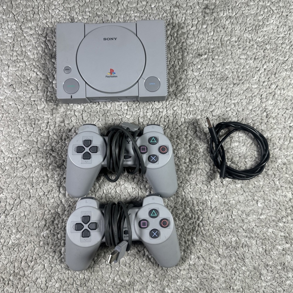 Sony PlayStation Gray Console Gaming System SCPH-1000R With Vintage 19 Games